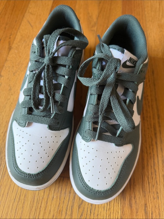 s-l400.jpg Nike Low-Top Sneakers - White & Dark Green
